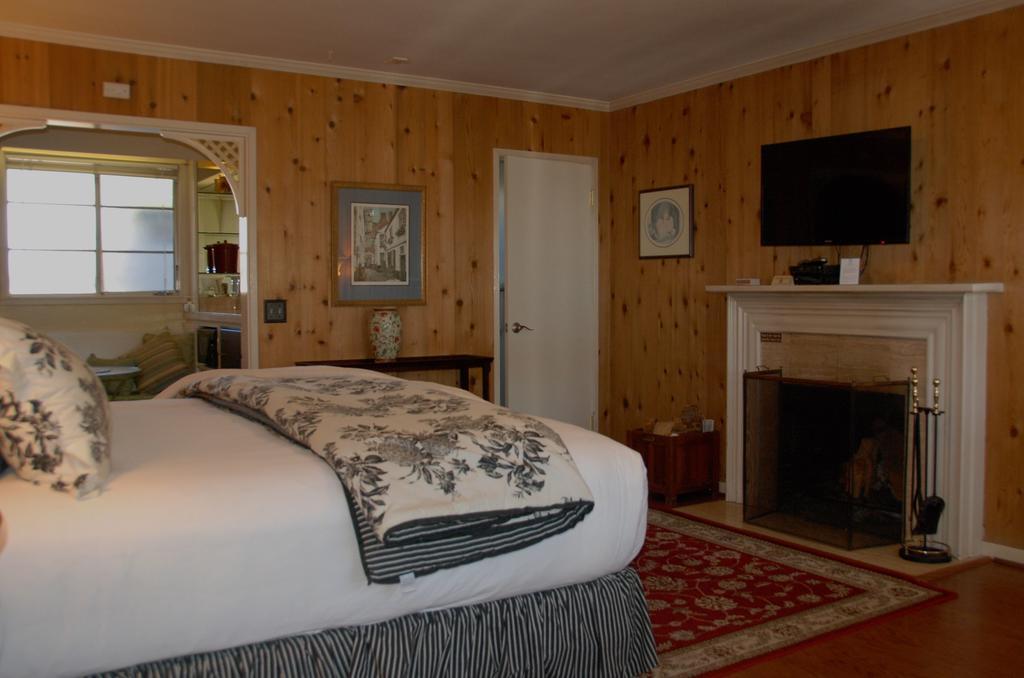 Carmel Garden Inn 객실 사진